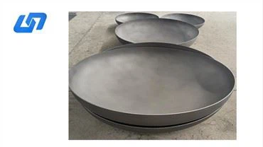 Đầu bình bằng titan